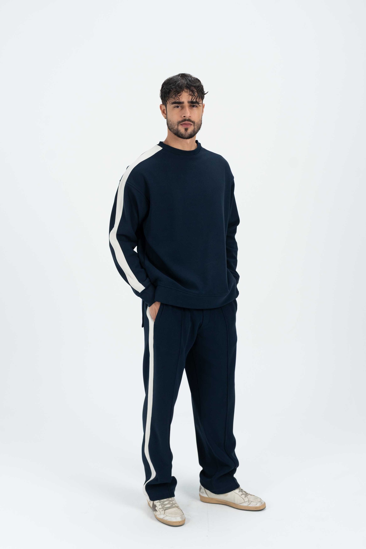 Edge Contrast Sweatshirt